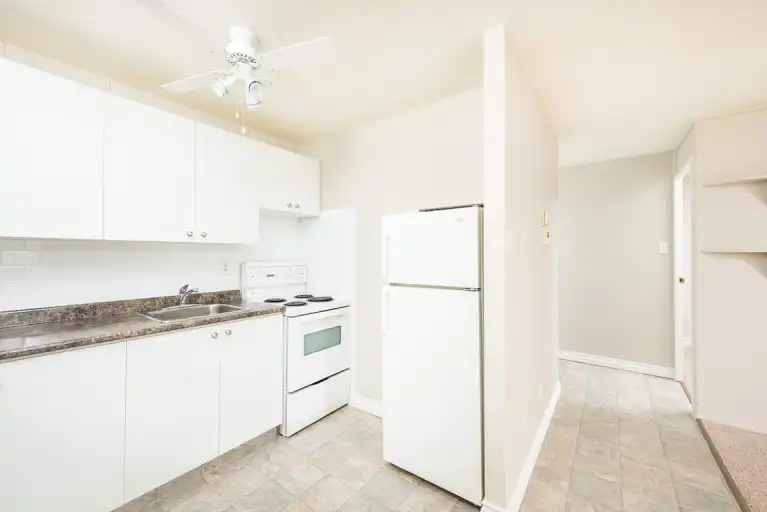 Brighton Court - $500 Off Your First Month!