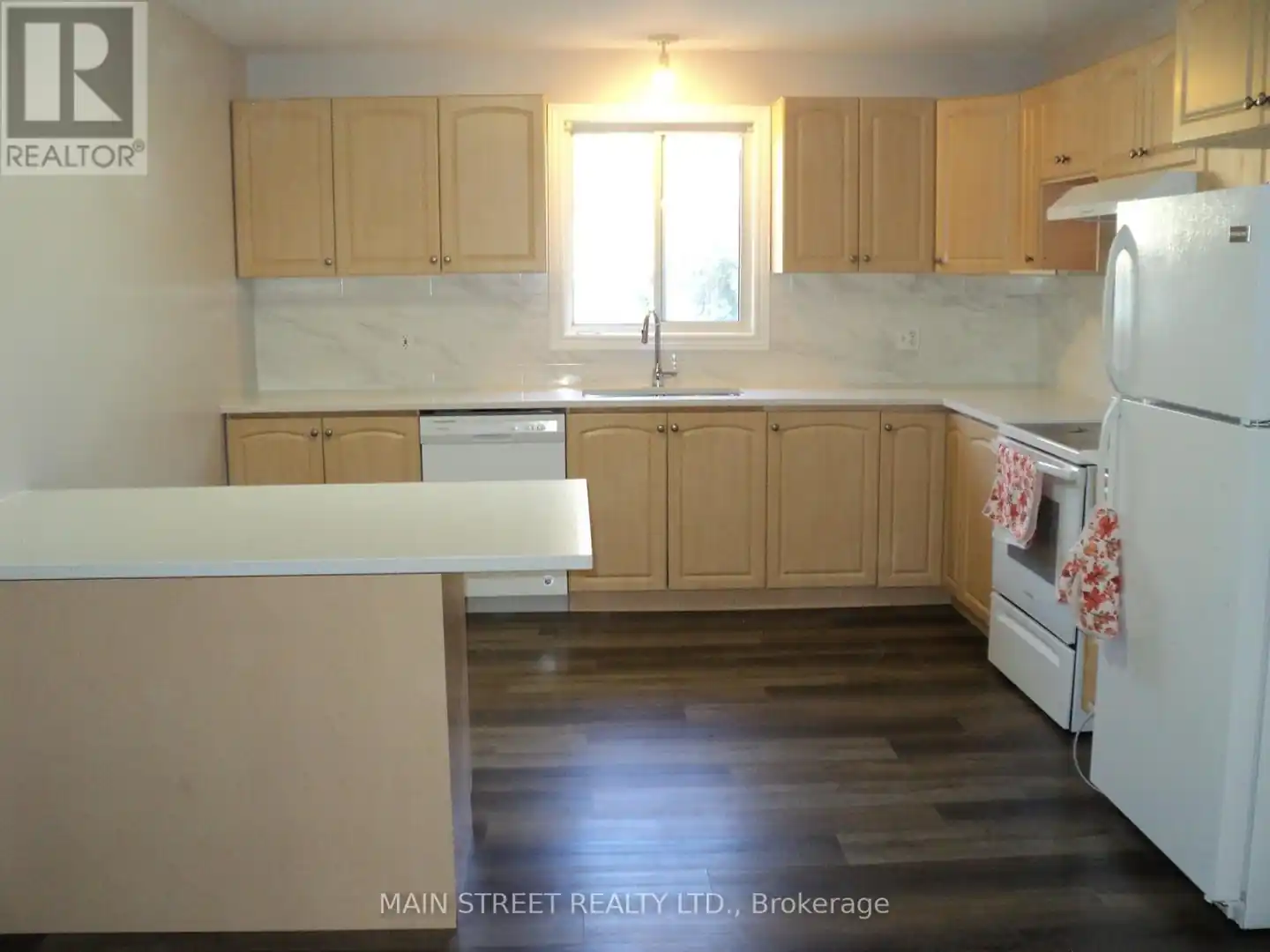 UPPER UNIT - 43 SPITFIRE DRIVE - 43 Spitfire Drive, Hamilton, ON