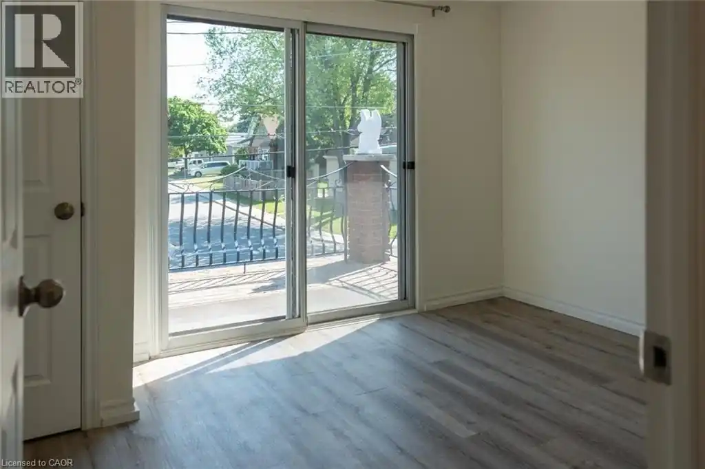 359 QUEENSDALE Avenue E Unit# Upper - 359 QUEENSDALE Avenue, Hamilton, ON