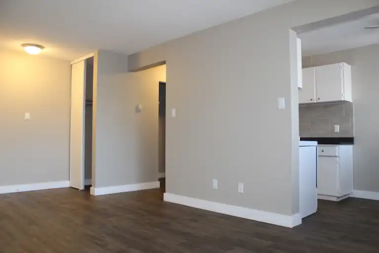 McCam 3 Apartments