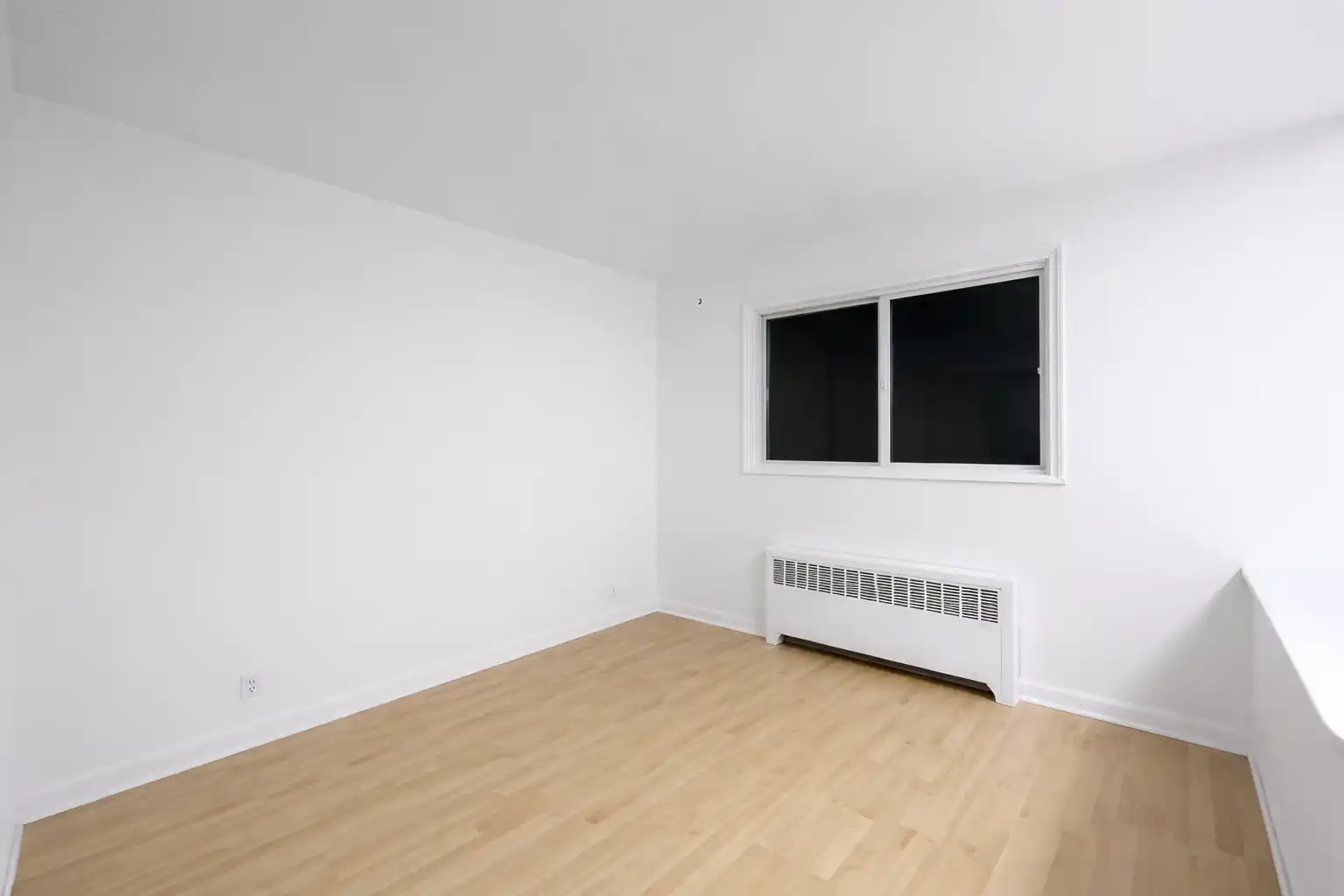 4304 Avenue Pierre-De Coubertin