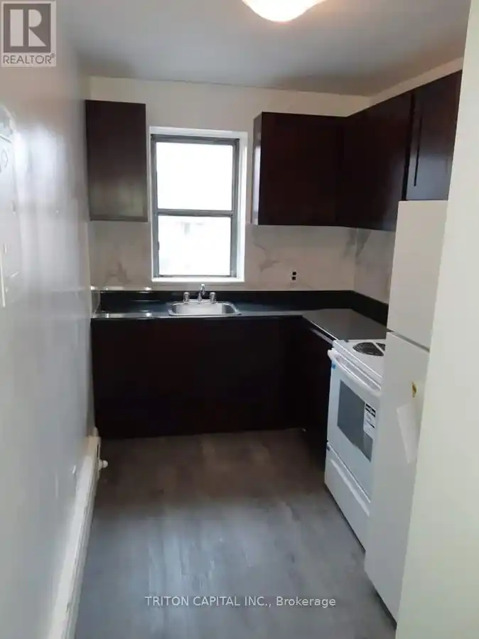 204 - 7 OSLER COURT
