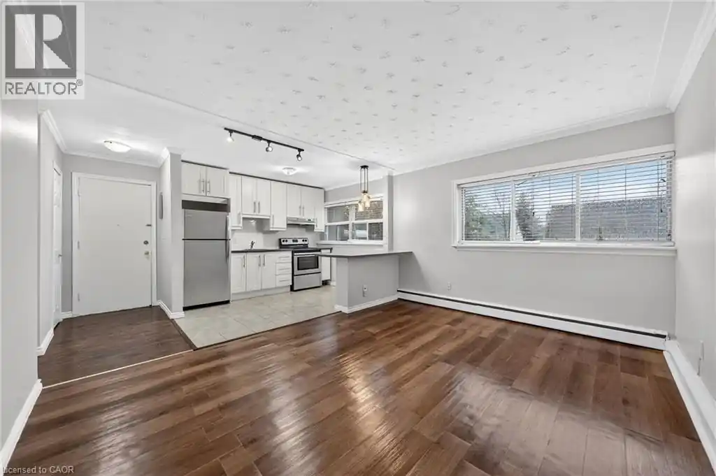 237 MOHAWK Road E Unit# 8