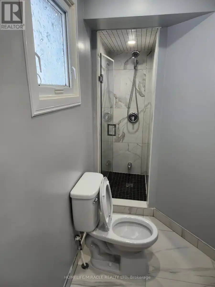 MAIN - 6 WALL COURT - 6 Wall Court, Barrie, ON