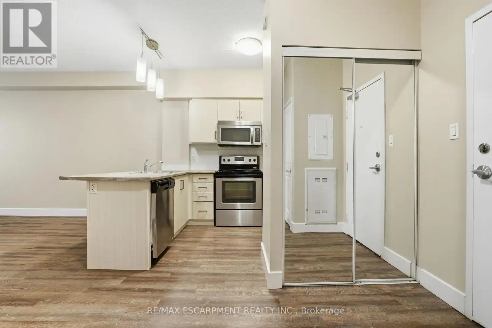 309 - 149 MAIN STREET W