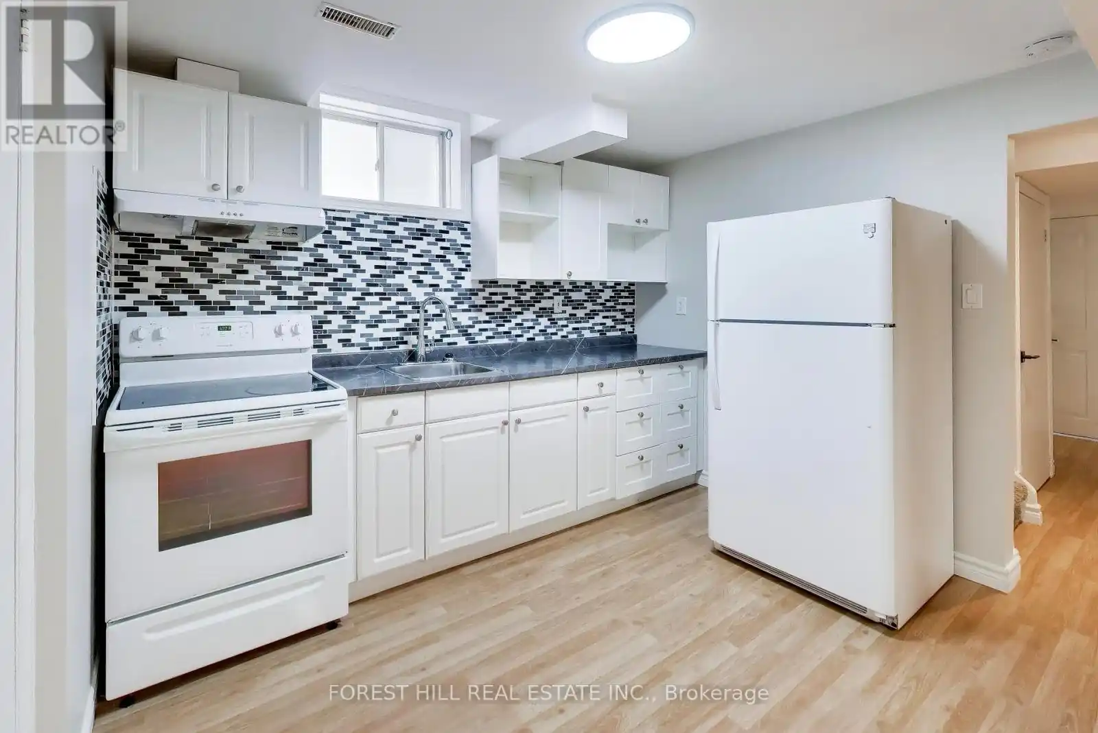LOWER - 34 VIOLET STREET - 34 Violet Street, Barrie, ON