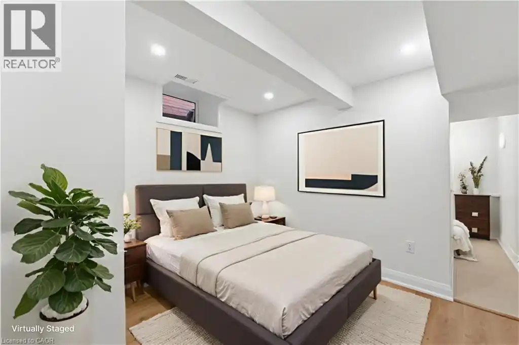 187 OAK Avenue Unit# LOWER