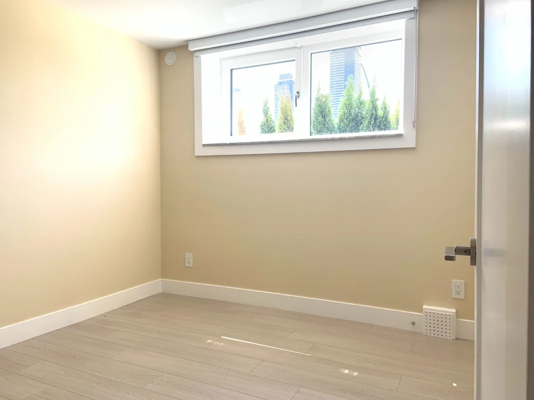 Whitsell Ave, Burnaby, BC