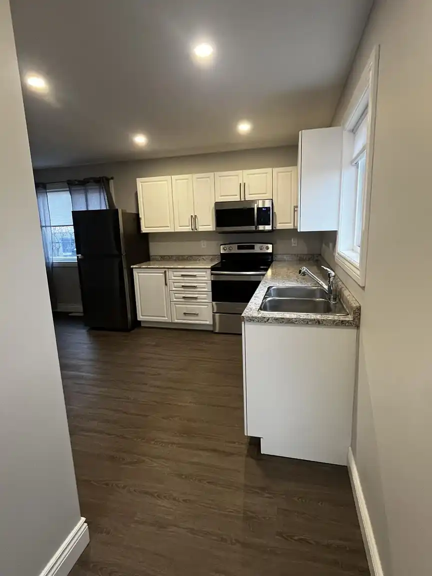 Ottaway 78 - 78 Ottaway Avenue, Barrie, ON