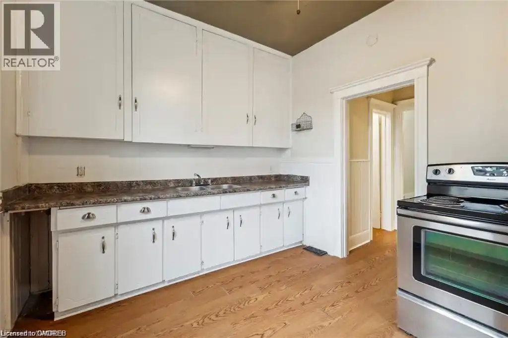 51 SMITH Avenue - 51 SMITH Avenue, Hamilton, ON