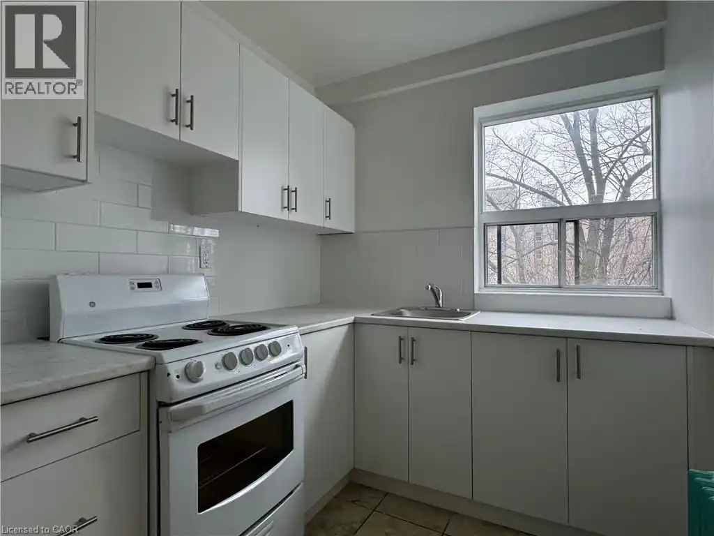 325A JAMES Street S Unit# 206