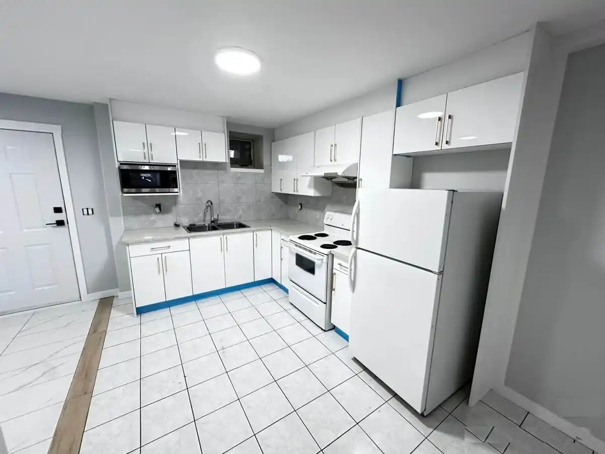 7650 Imperial Street, Burnaby, BC - House for rent