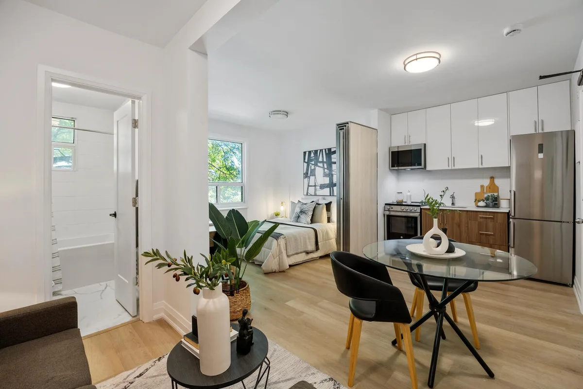 1 Bedroom(s) (385 sqft)