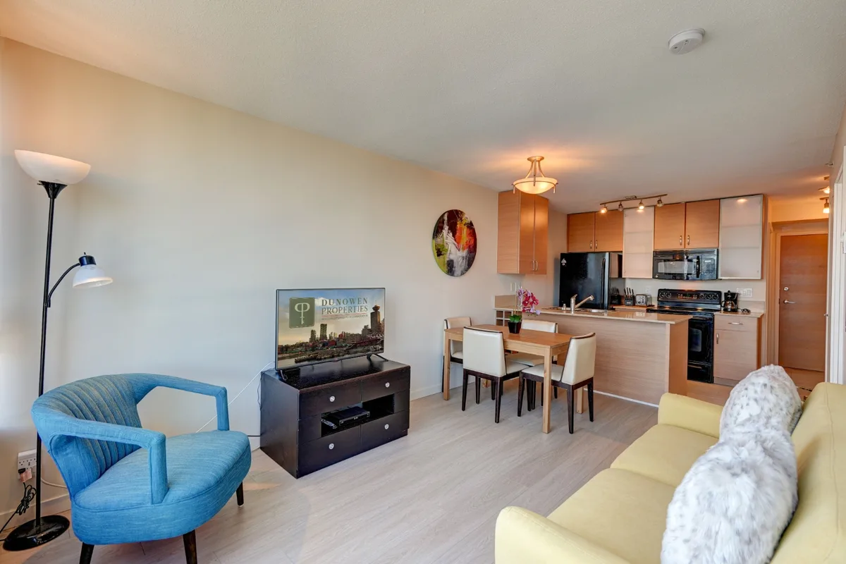 977 Mainland St, Vancouver, BC