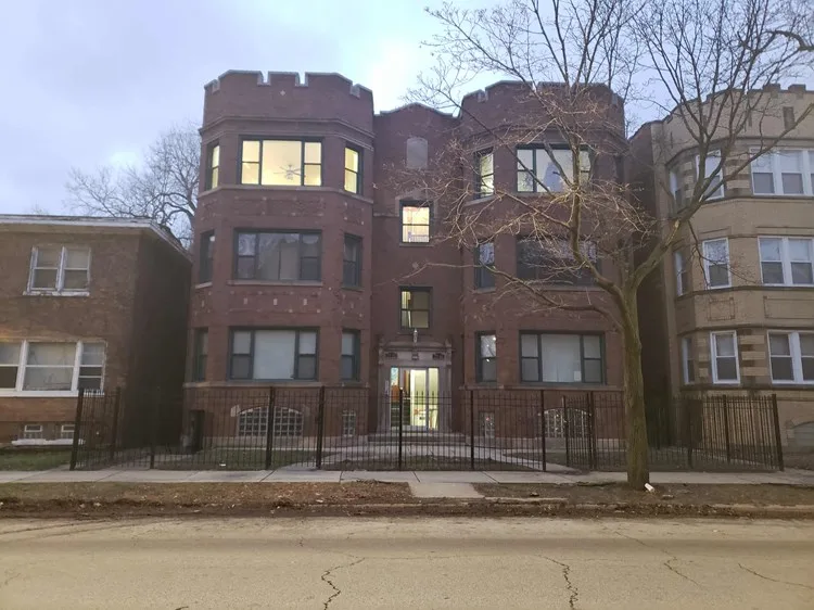 7746-48 S. Yates. Blvd.