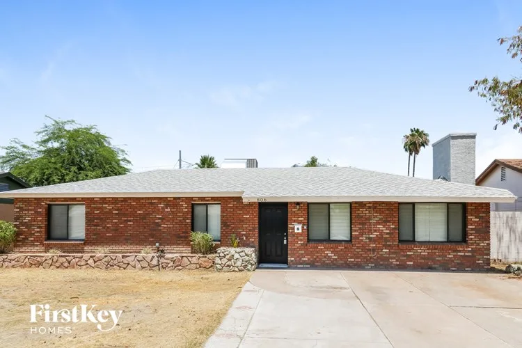 806 E El Caminito Dr Phoenix, AZ 85020