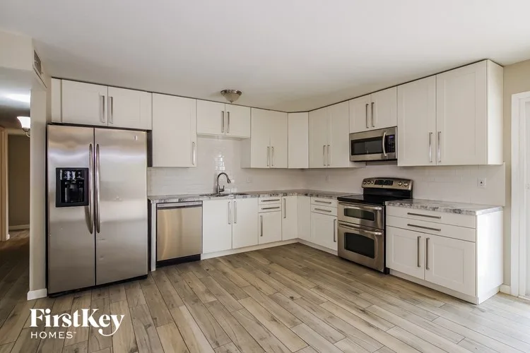 13227 N 40th Pl Phoenix, AZ 85032