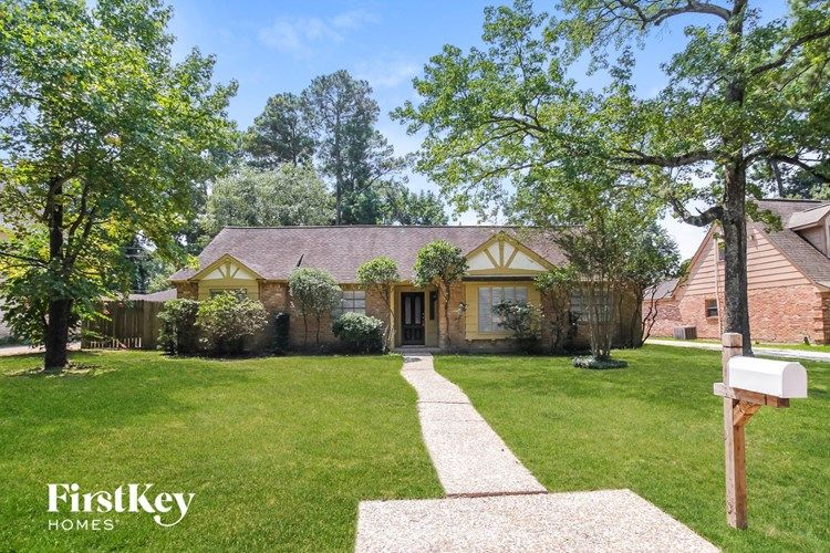 3811 Fernglade Dr Houston, TX 77068