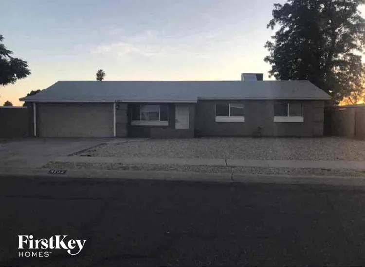 8802 N 35TH Dr Phoenix, AZ 85051