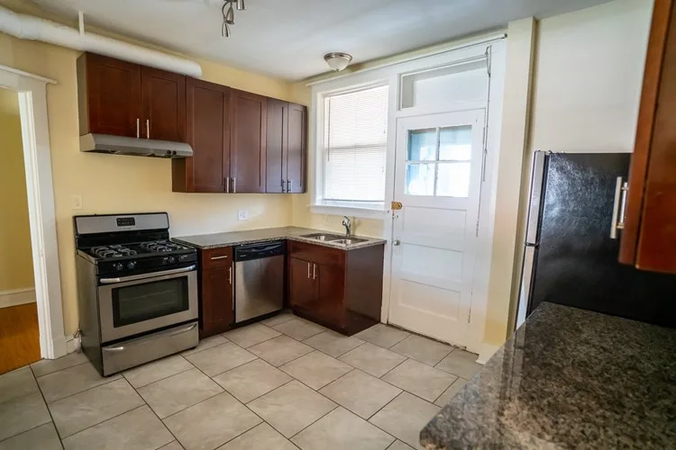3305-09 W. Sunnyside Ave./4458 N. Spaulding Ave.