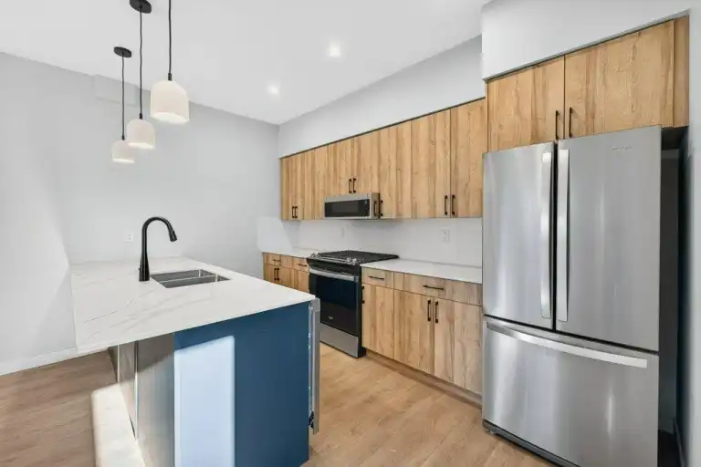 Modern 3 Bedroom, 2.5 Bathroom Townhome-SF336