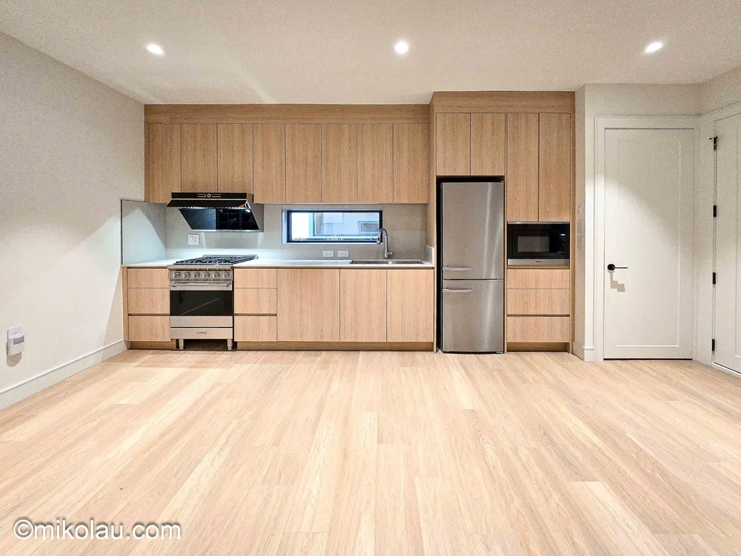 W 20th Ave, Vancouver, BC
