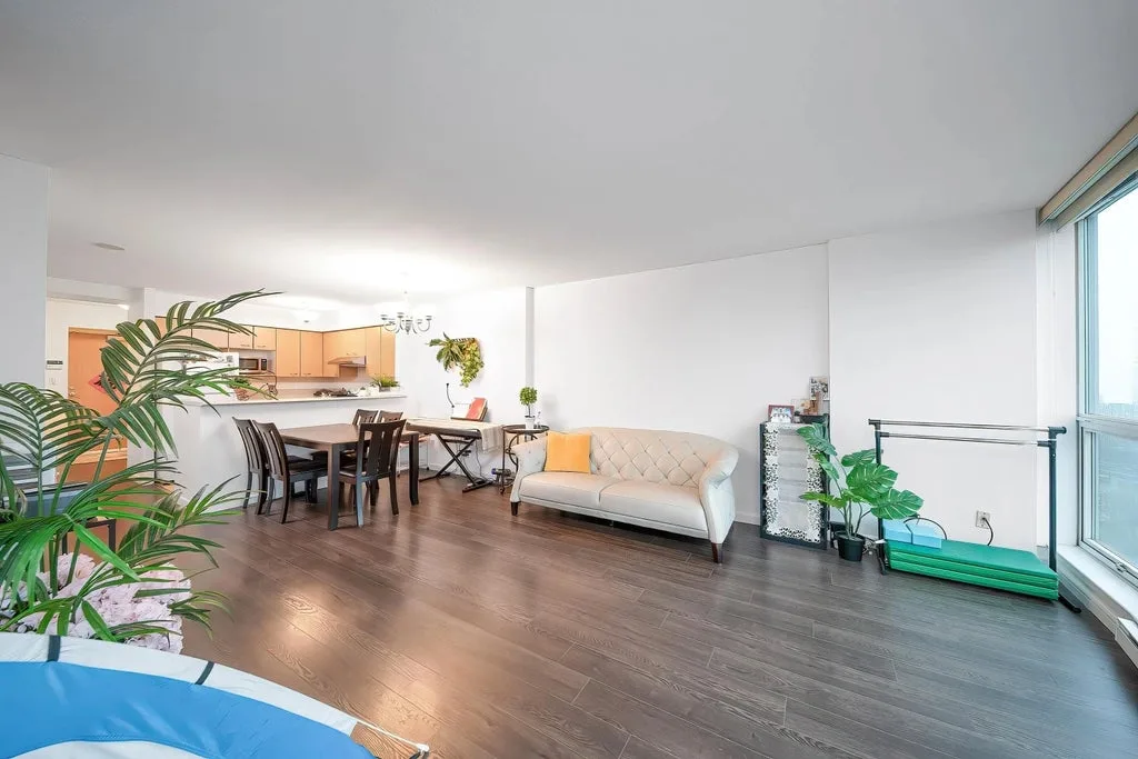 6088 Willingdon Ave, Burnaby, BC