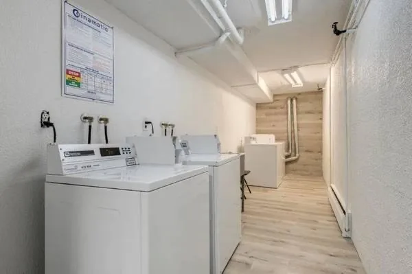 312 - 825 E 8th Ave