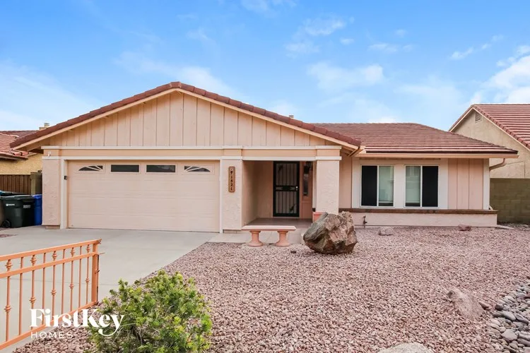 1821 E Hearn Road Phoenix, AZ 85022