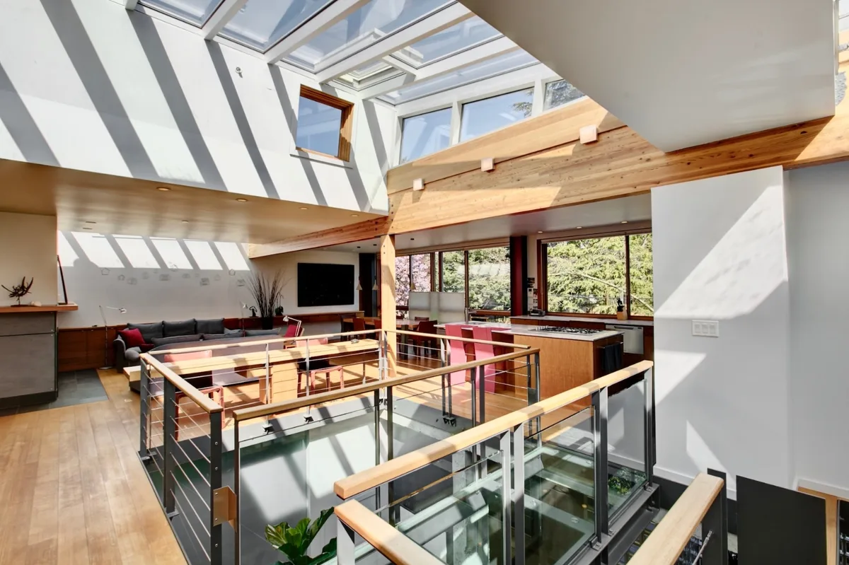 2327 Yew St, Vancouver, BC