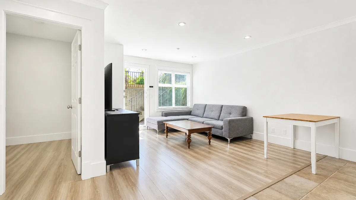 4068 W 17th Ave, Vancouver, BC