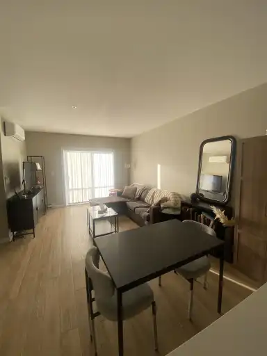 1 Bed 1 Bath 1 Den - Apartment [SUBLET]