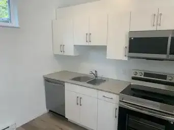 1 MONTH FREE – Private 1 Bedroom + Loft Garden Suite | SF240
