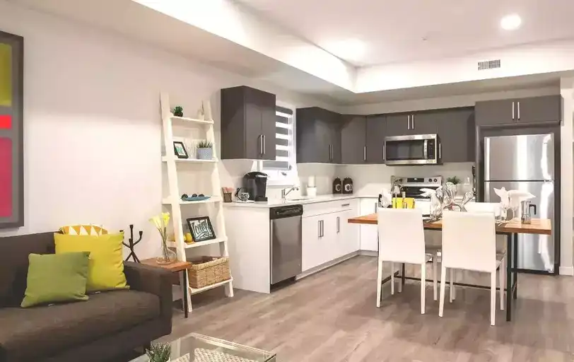 2 BR 2 Bath Apartment