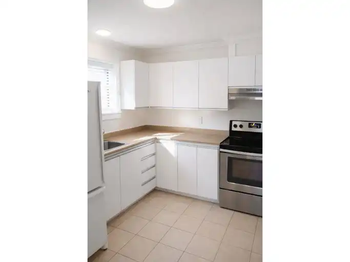 118 Rue Mitchell, #1