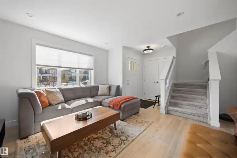 4024 Blackbird Link Northwest, Edmonton, Alberta, Canada, T5S 0K7