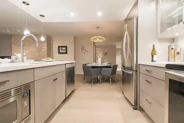Admiralty Condo! Water Views!