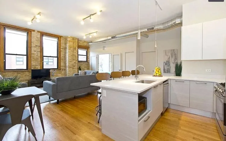 1755 North Damen