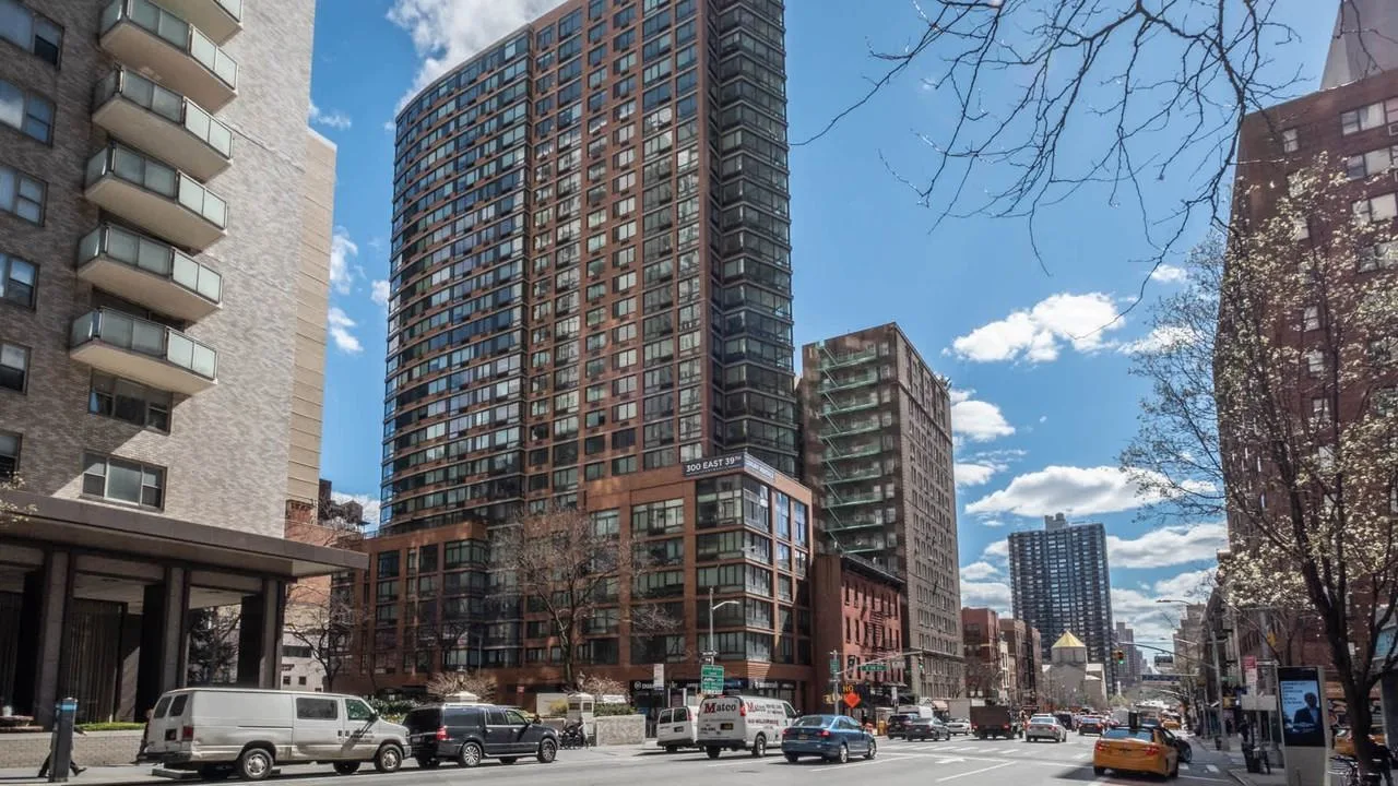 300 East 39th