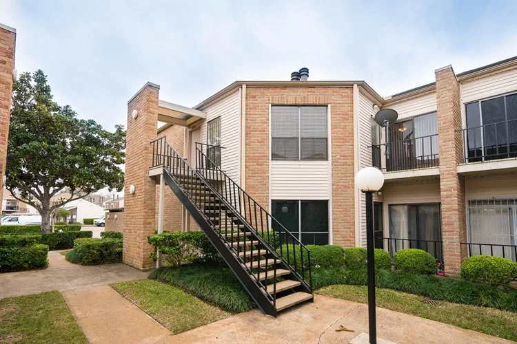 3742 Thistlemont Dr.