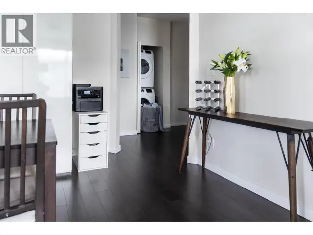 412 9877 UNIVERSITY CRESCENT Burnaby, British Columbia | Long Term Rentals | Burnaby/New Westminster | Free local classifieds - Kijiji