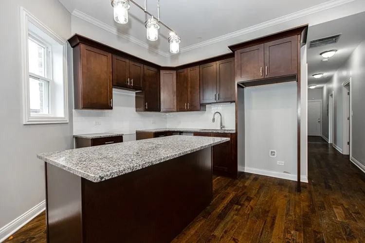 1644 N Kedzie Ave