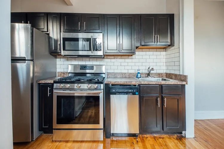 2332-48 W Addison/3600 N. Claremont