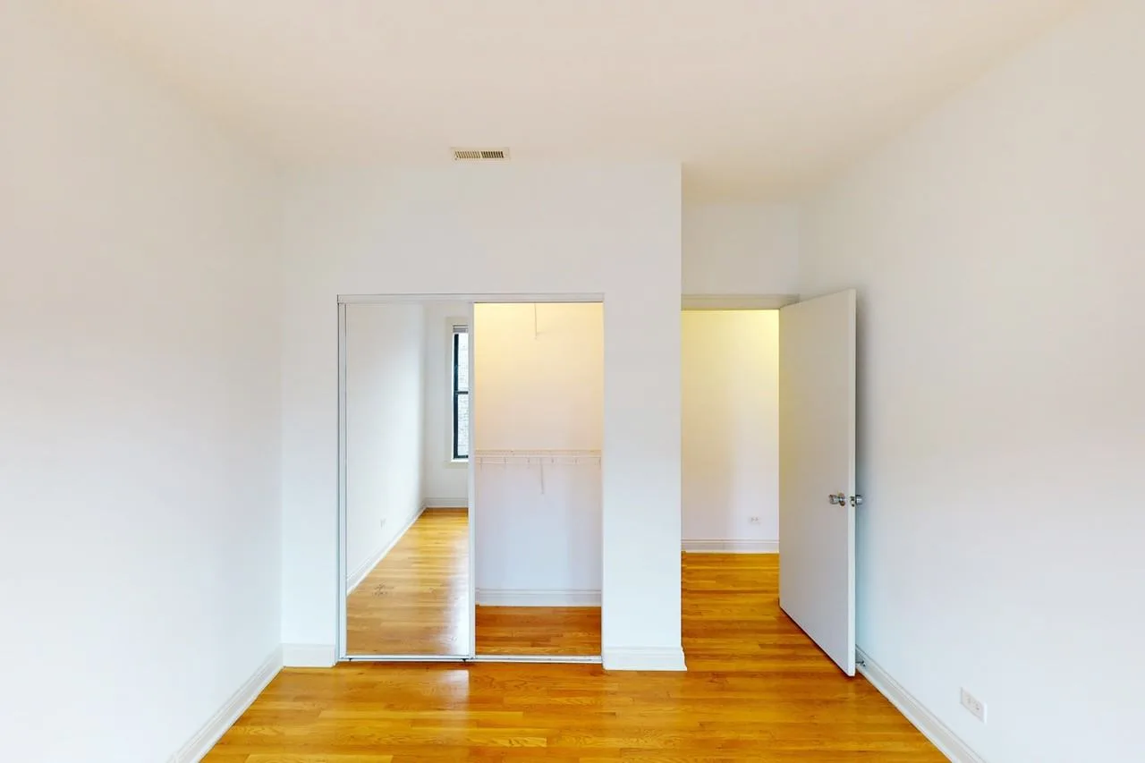 5400-5408 S. Ingleside Avenue