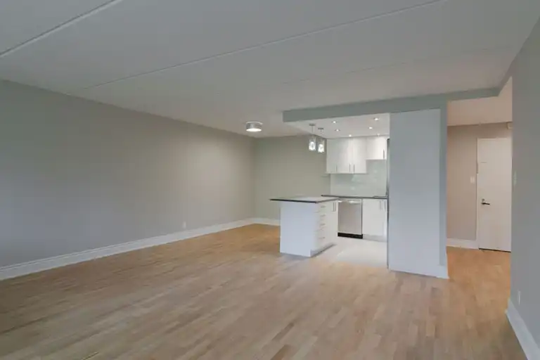 4800 Boulevard de Maisonneuve West