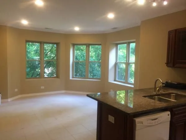 2724 W Lunt Avenue, Chicago, IL 60645, USA