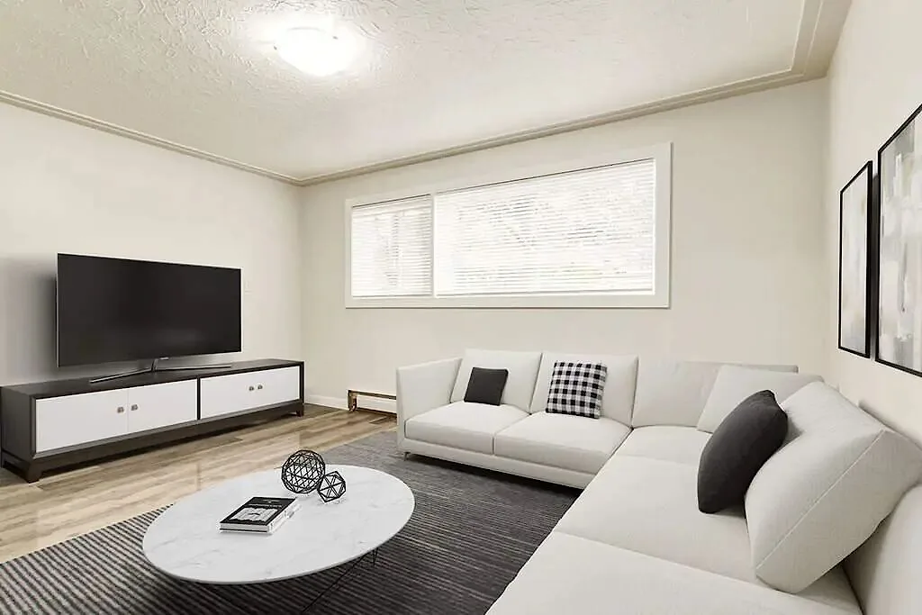 Enjoy pet-friendly suites at Phelips Apartments | Offering comfort, space, and convenience!