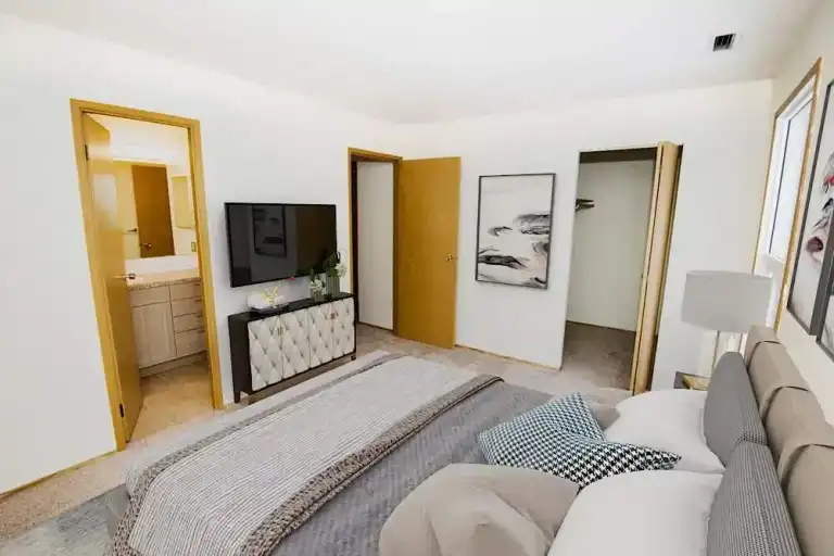 Huntington Hill Coach Homes