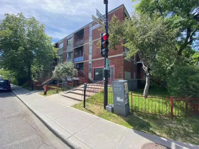 4605-4615 Ave Van Horne