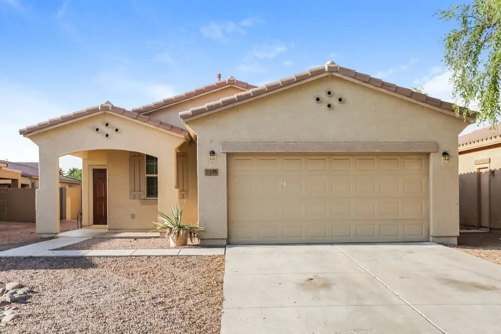 7333 W St Catherine Ave, Laveen, AZ 85339, USA